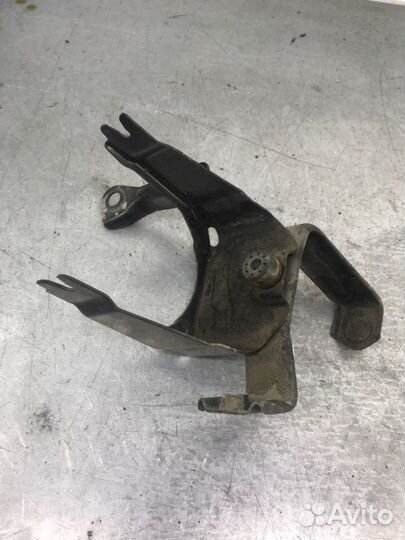 Кронштейн блока ABS Toyota Crown GRS182 3grfse