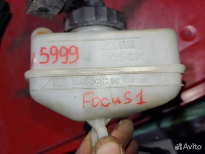 Бачок для тормозной жидкости Ford Focus 1 седан