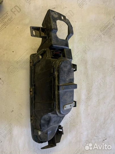 Фара левая Ford Mondeo I 1993