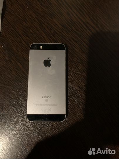 iPhone SE, 32 ГБ