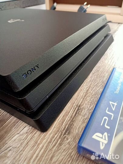 Sony playstation 4 PS4 PRO 1tb