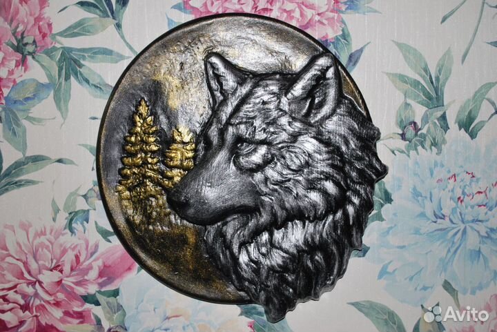 Панно барельеф Волк на стену из гипса