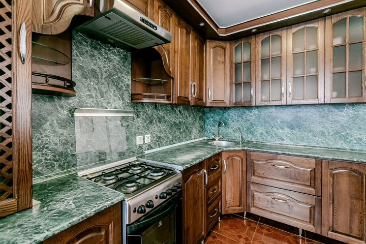 3-к. квартира, 57 м², 3/6 эт.