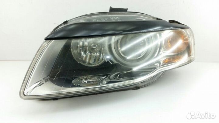 Фара левая Audi A4 8E 2005
