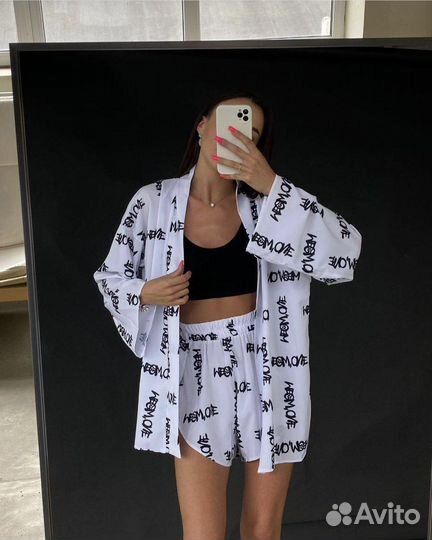 Костюм женский