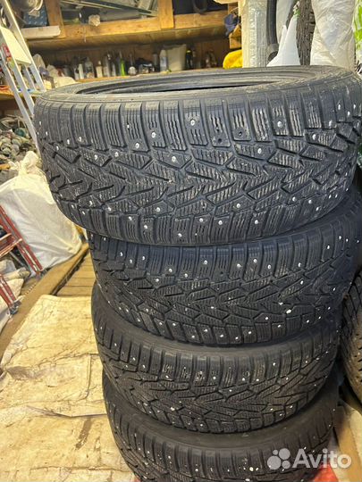 Nokian Tyres Hakkapeliitta 7 235/50 R18