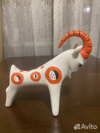 Статуэтка Девушка с косой Старая Гжель Козлик