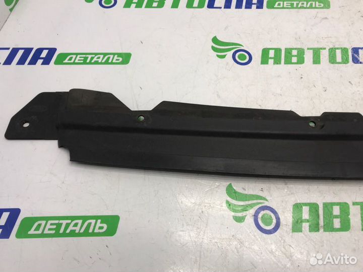 Накладка замка капота передняя Ford Focus Ii