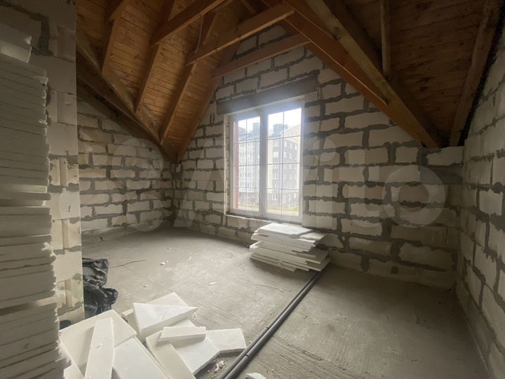 Таунхаус 190,8 м² на участке 1 сот.