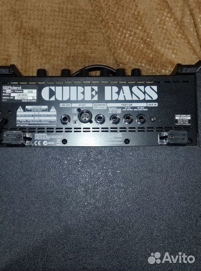 Басовый комбоусилитель Roland Cube 60 XL bass