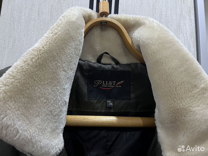 Пуховик демисезон женский с укороченными рукавами