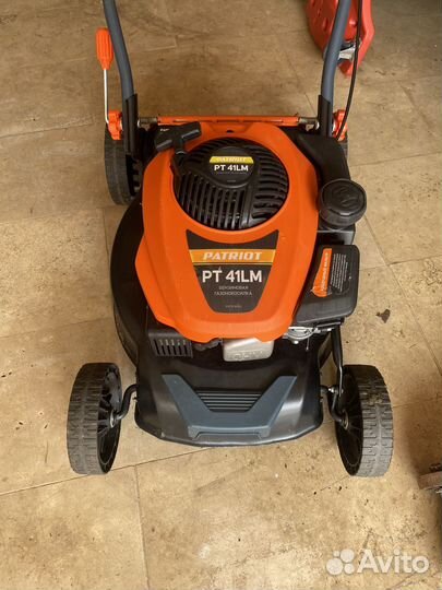 Газонокосилка бензиновая Patriot PT 41LM