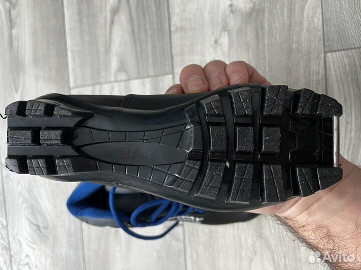 Лыжные ботинки