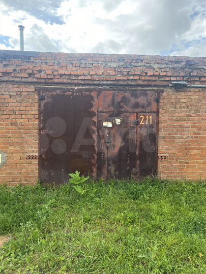 Гараж, > 30 м²
