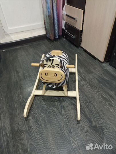 Детская качалка лошадь