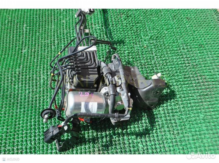 Главный тормозной цилиндр toyota C-HR 2017 ZYX10