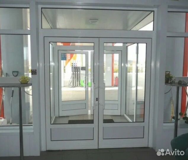 Остекление входной группы двери окна