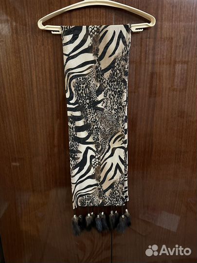 Шарф с норковыми кисточками