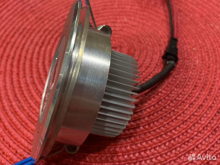 Светильник потолочный светодиодный