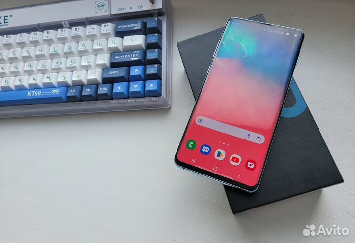 Samsung Galaxy S10+, 8/128 ГБ