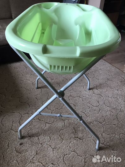 Ванночка для купания с подставкой