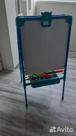 Мольберт, доска для рисования