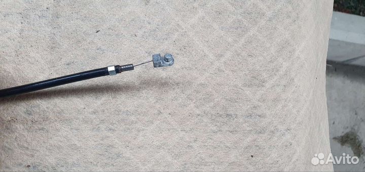 Трос капота бмв Е60