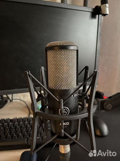 Микрофон akg p220