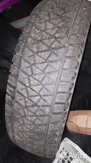 Bridgestone Blizzak DM-V2 215/80 R15 102R