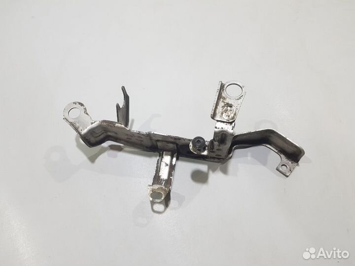 Кронштейн бачка гур ауди с8 audi s8