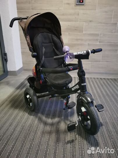 Велосипед детский с ручной 3х колёсный