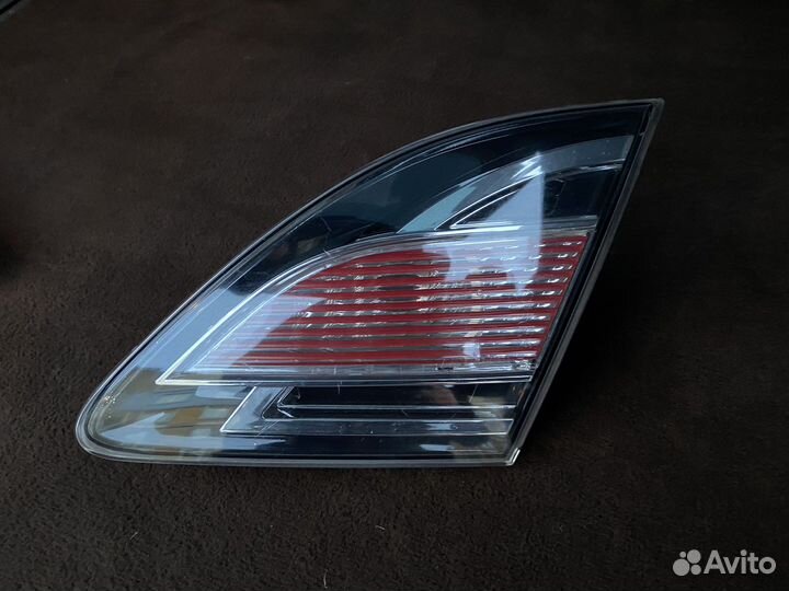 Фонарь крышки багажника правый Mazda 6gh