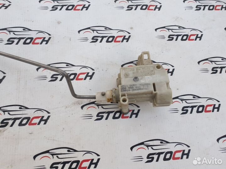 Активатор замка крышки бензобака VW Passat B7