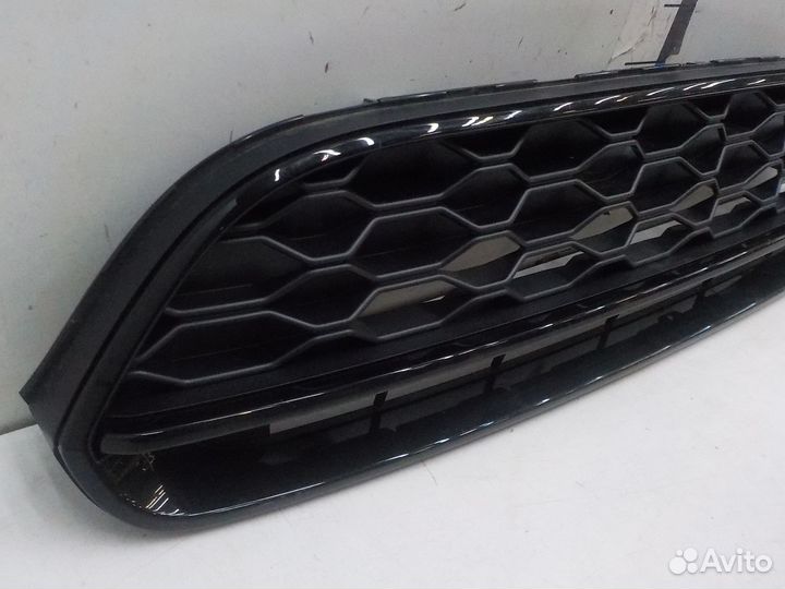 Б/У Б/У Решетка радиатора 51135A1A141 BMW