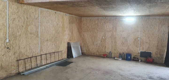 Гараж, > 30 м²