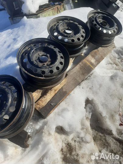 Продаю диски,четыре диска на кио сид,два на опель