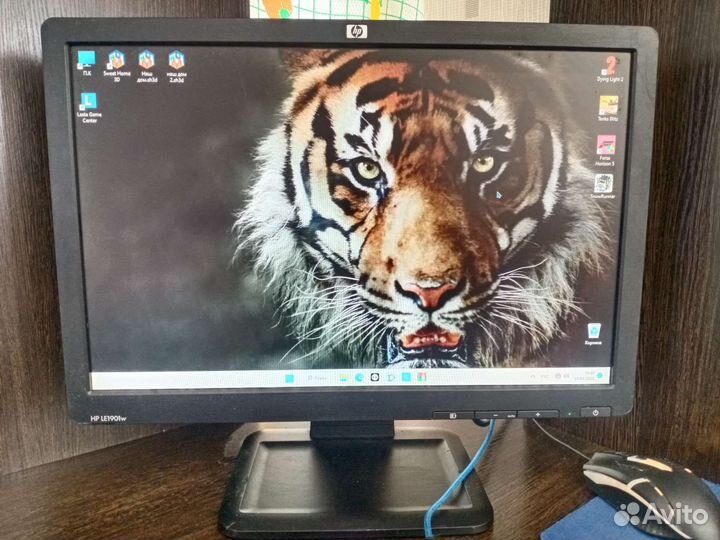 Монитор HP 19