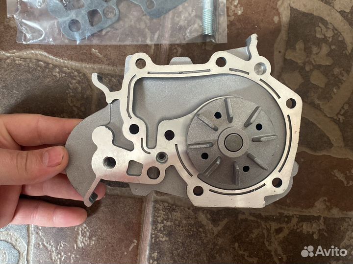 Помпа, насос водяной, LADA largus, Renault Logan