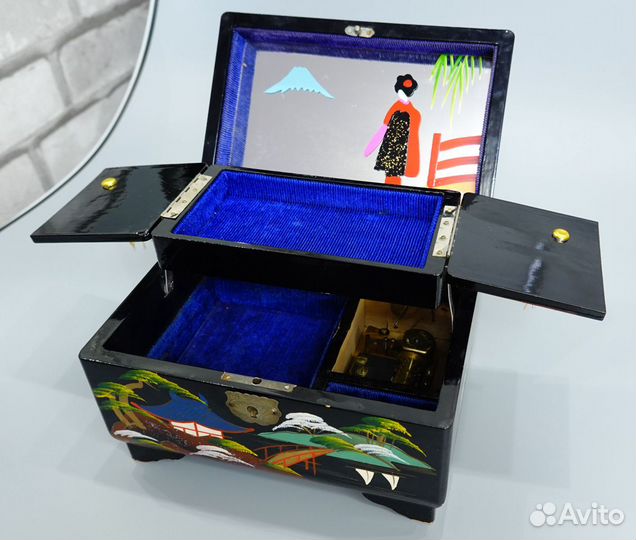 Старинная музыкальная шкатулка перламутр роспись