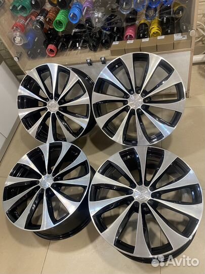 Rays Black Eleet R19 5/114,5. ET55. 8J