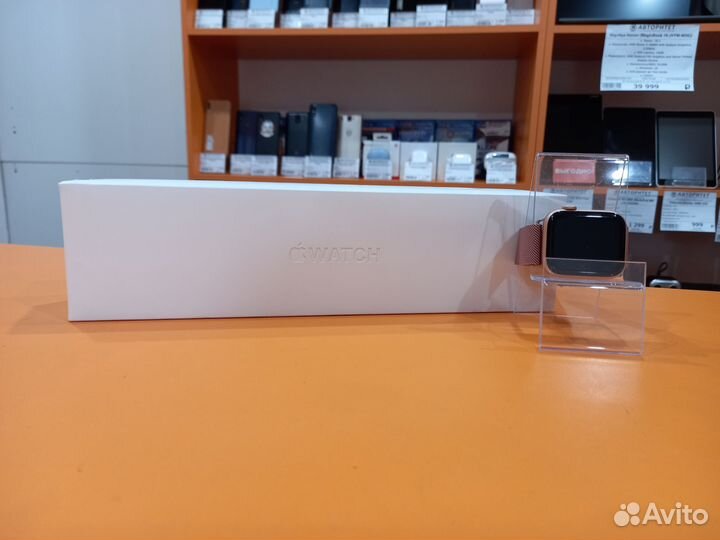 1) Смарт часы Apple (Watch Series 5 44mm)