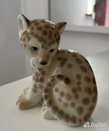 Бронь. Фарфоровая статуэтка леопардик лфз