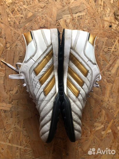 Сороконожки Adidas Adinova