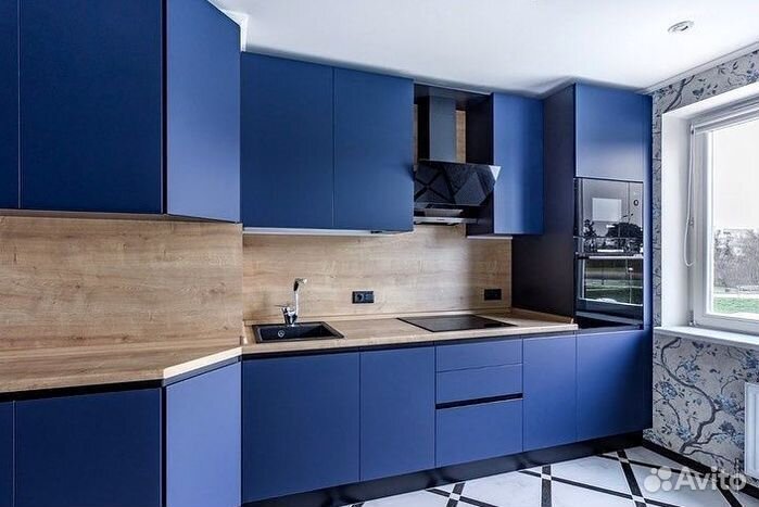 Прямой кухонный гарнитур современный