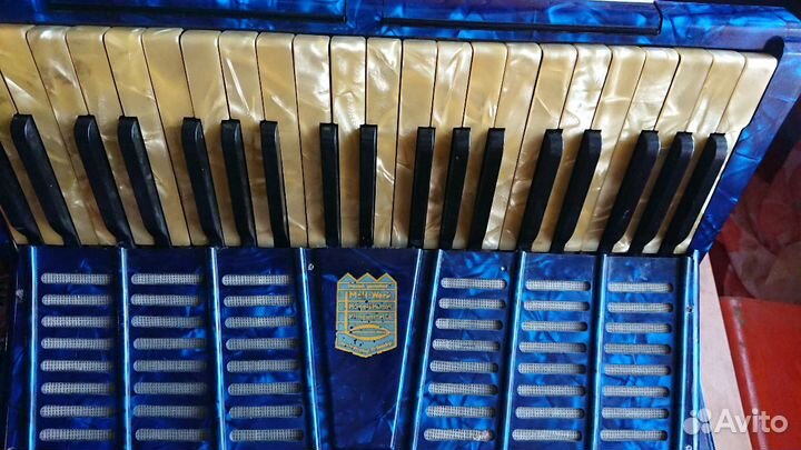Аккордеон старинный