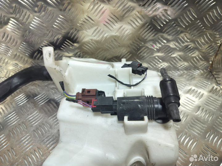 Бачок омывателя Land Rover Range Rover Evoque L538