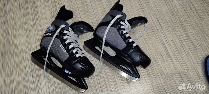 Коньки хоккейные