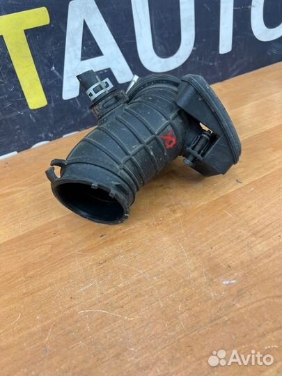 Патрубок воздушного фильтра Kia Cerato 4 G4NA