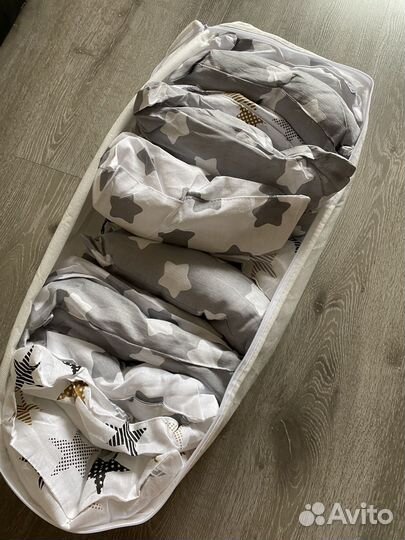 Бортики подушки в детскую кроватку новые