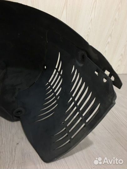 Подкрылок задний левый Mercedes Benz E280 W211